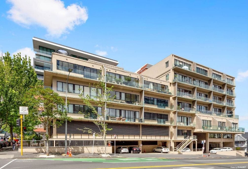 2F/72 Wellesley Street West, Auckland Central, Auckland - Carousel 1