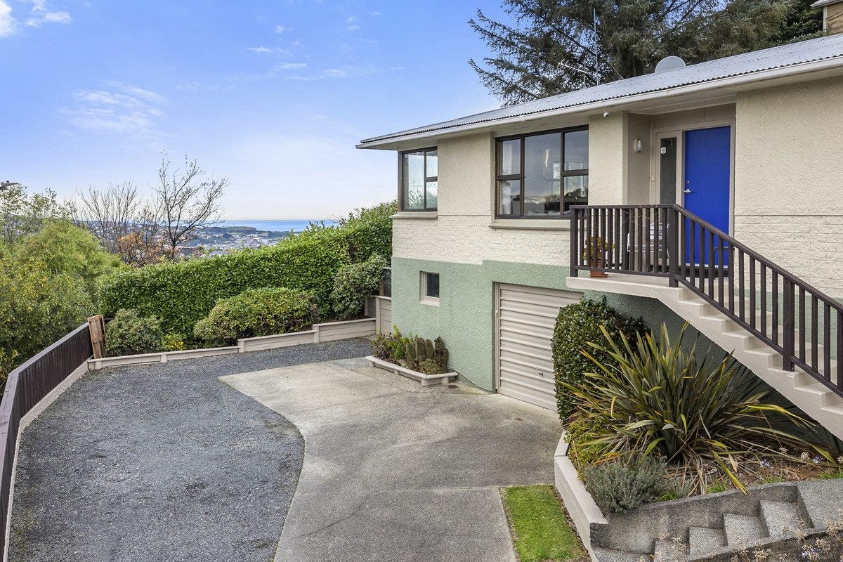 26 Carson Street, Mornington, Dunedin - Carousel 1