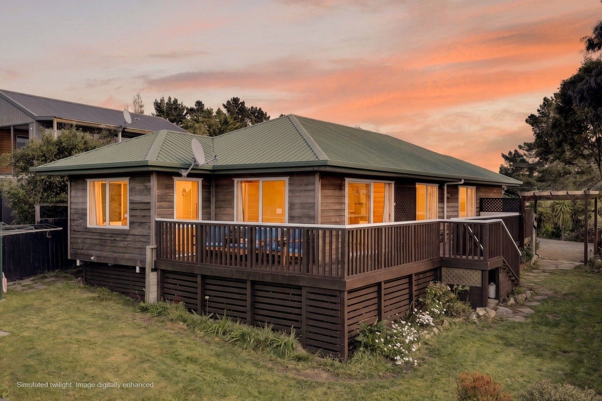 118 Marine Drive, Diamond Harbour, Lyttelton - Carousel 2