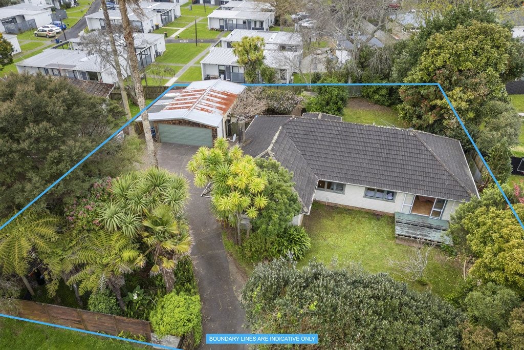 17 Kervil Avenue, Te Atatu Peninsula, Auckland - Carousel 1