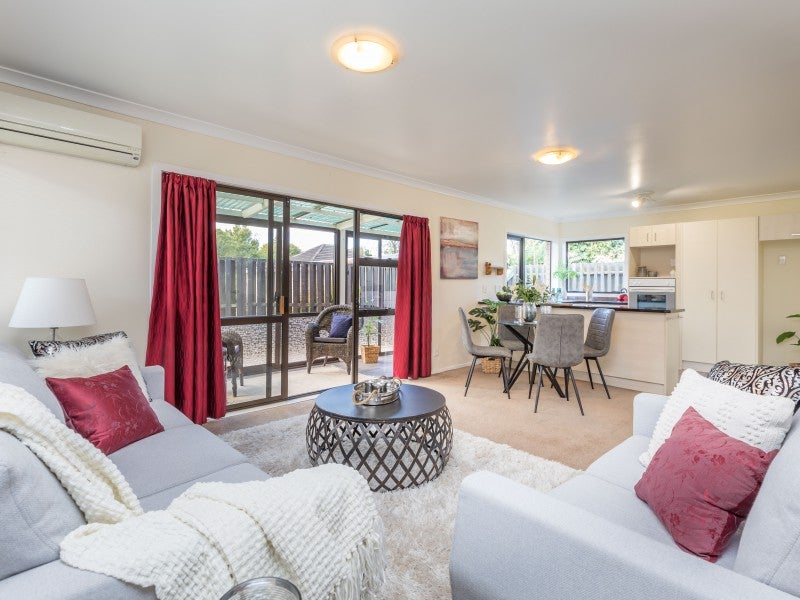 7/39 Swanson Road, Henderson, Auckland - Carousel 2
