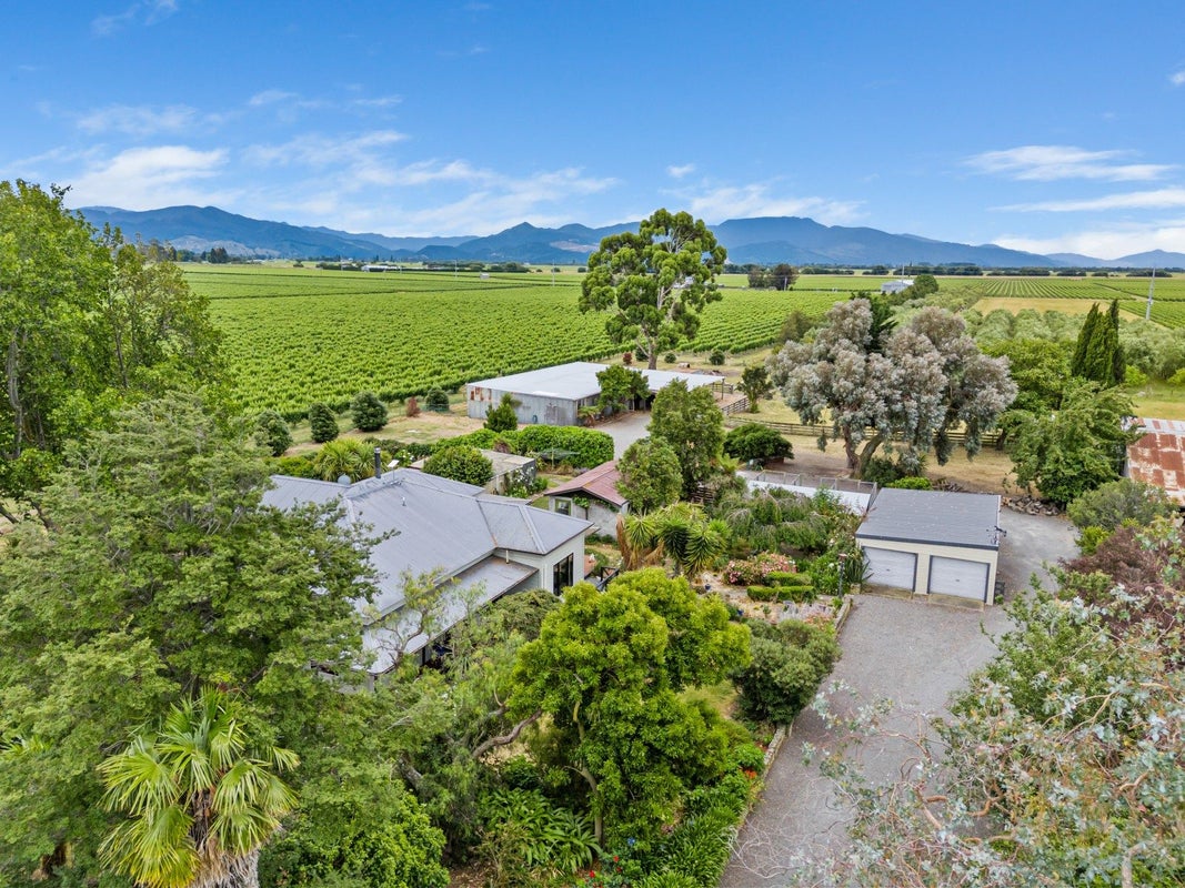 269 Dillons Point Road, Blenheim - Carousel 2