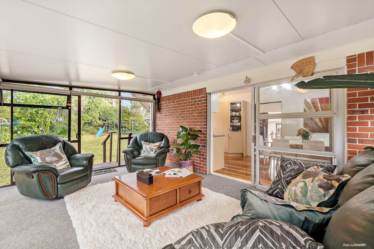 10 Kelvyn Grove, Hillpark, Auckland - Carousel 2