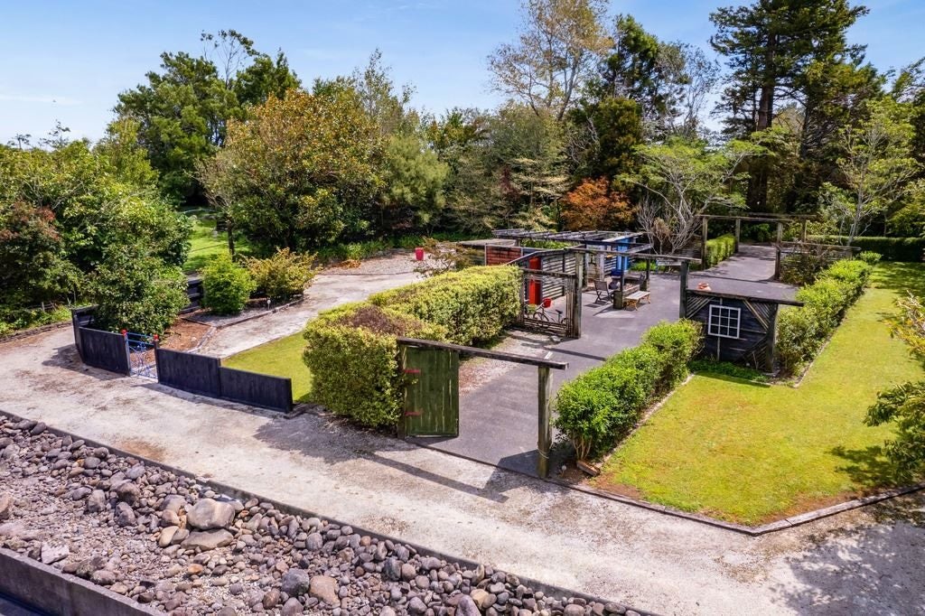 1283 Mangorei Road, Mangorei, New Plymouth - Carousel 20