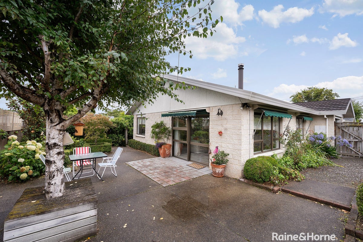 2 King Edward Street, Lansdowne, Masterton - Carousel 1