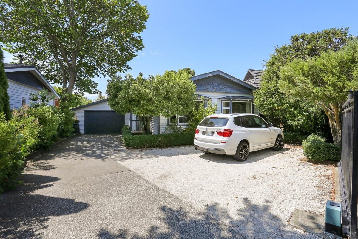 184 Springfield Road, St Albans, Christchurch - Carousel 1