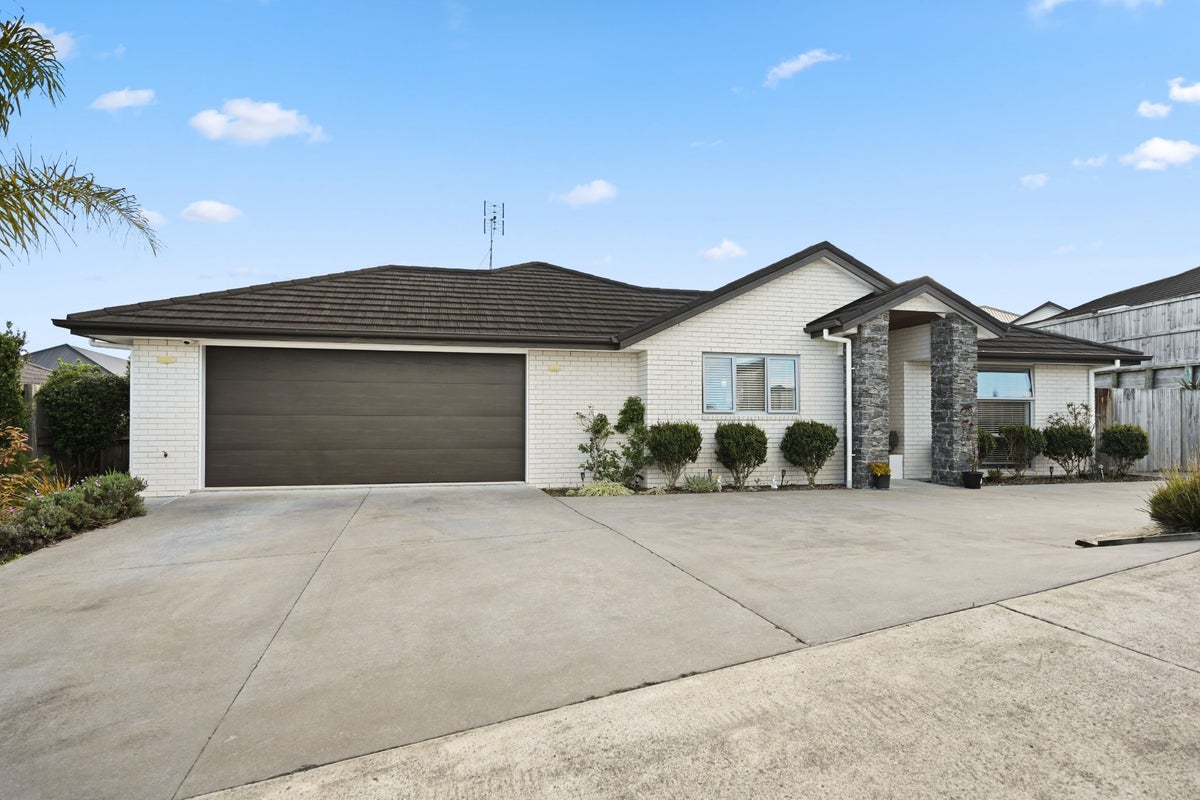 72 Cumberland Drive, Flagstaff, Hamilton - Carousel 1