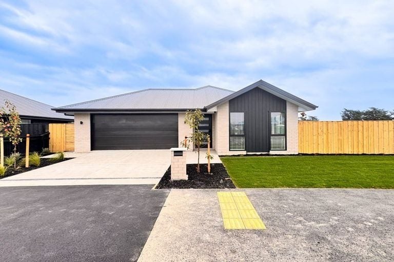 7 Potters Place, Elgin, Ashburton - Carousel 2