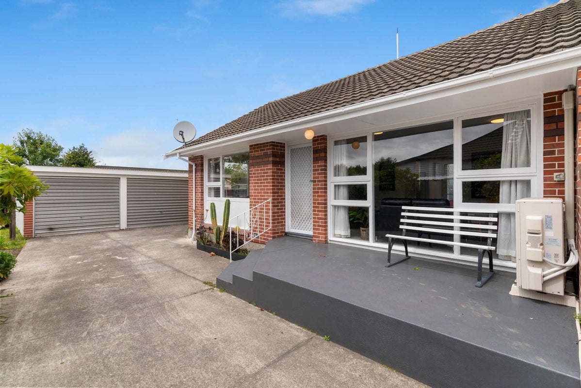 2/472 Greers Road, Bishopdale, Christchurch - Carousel 2