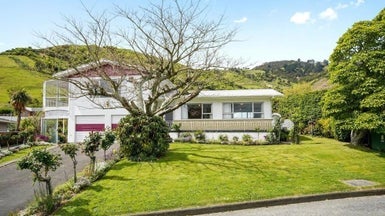 31 Rainbow Drive, Atawhai, Nelson - Carousel 1