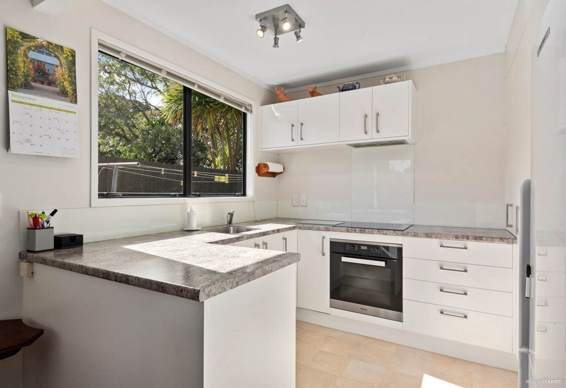 73A Canal Road, Avondale, Auckland - Carousel 2