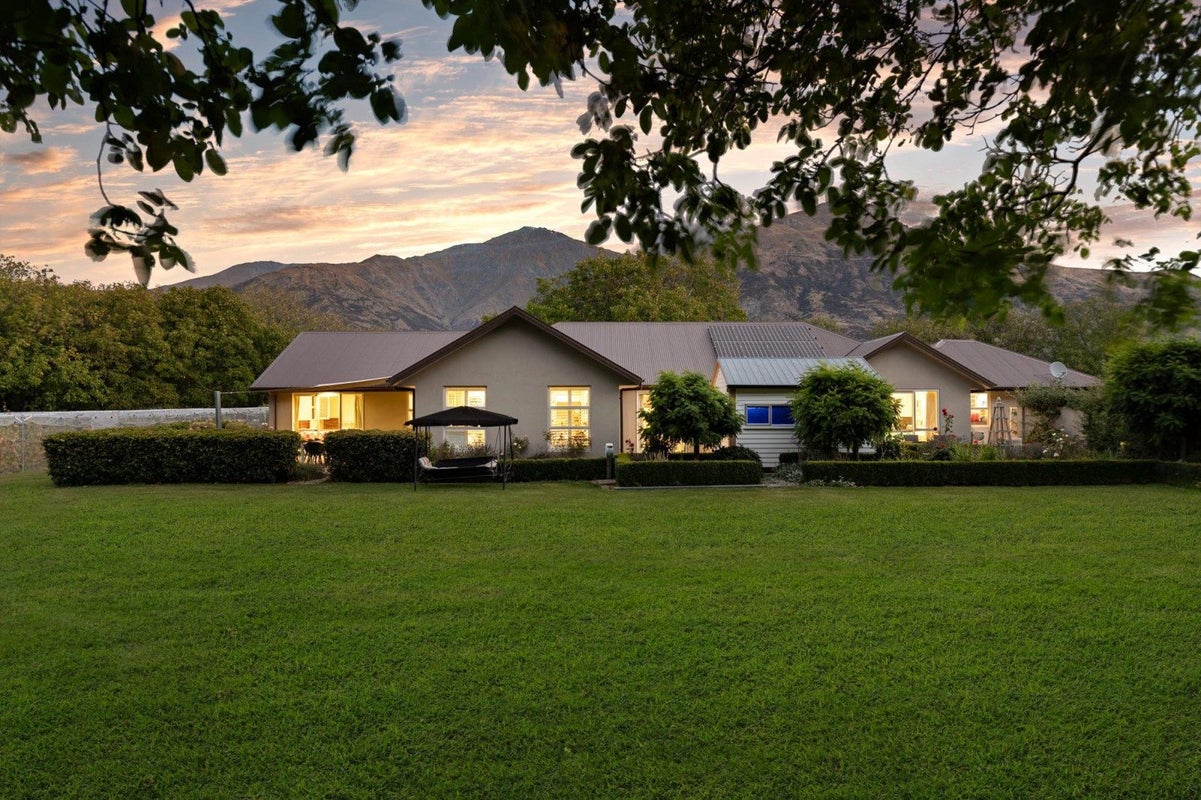 8 Crawford Place, Lake Hayes, Queenstown - Carousel 44