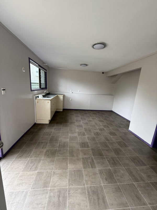 46A Bolton Street, Blockhouse Bay, Auckland - Carousel 2