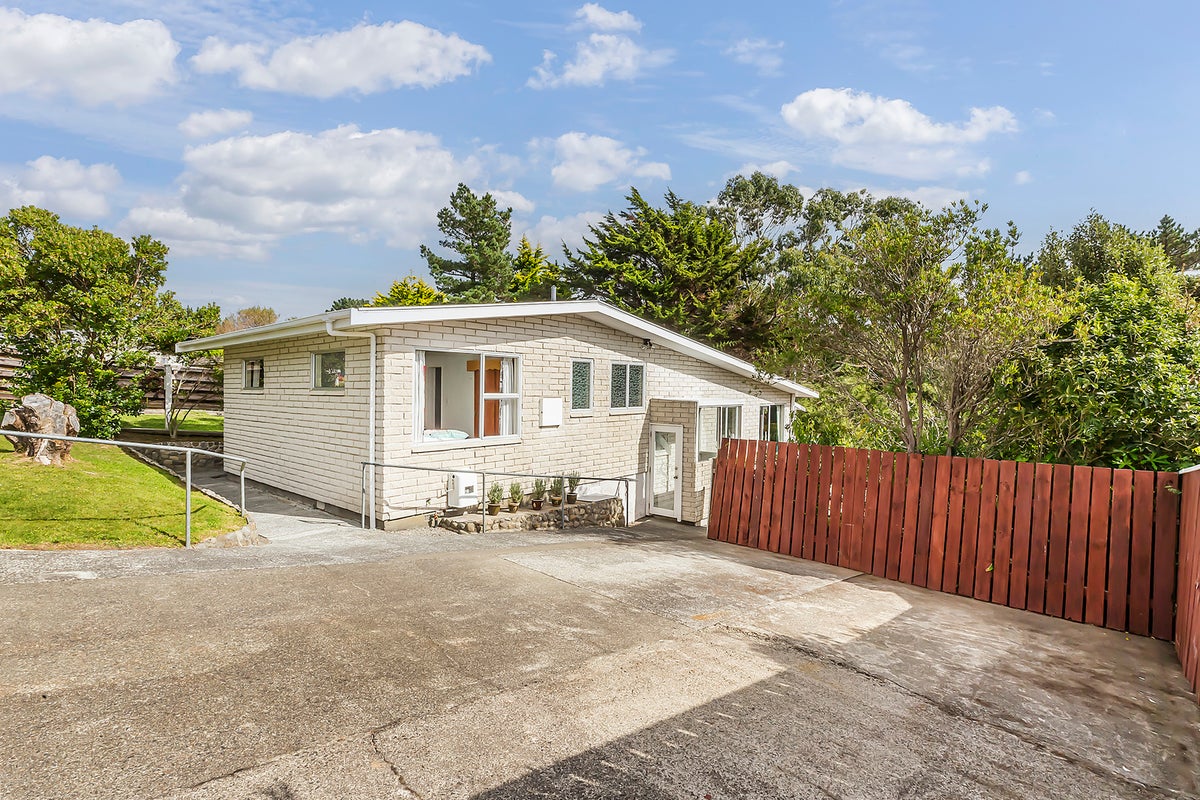 116 Jamaica Drive, Grenada North, Wellington - Carousel 2