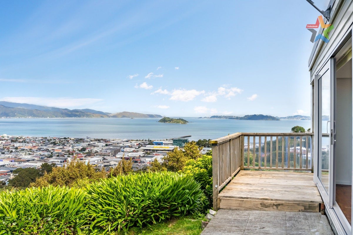 5/30 London Road, Korokoro, Lower Hutt - Carousel 2