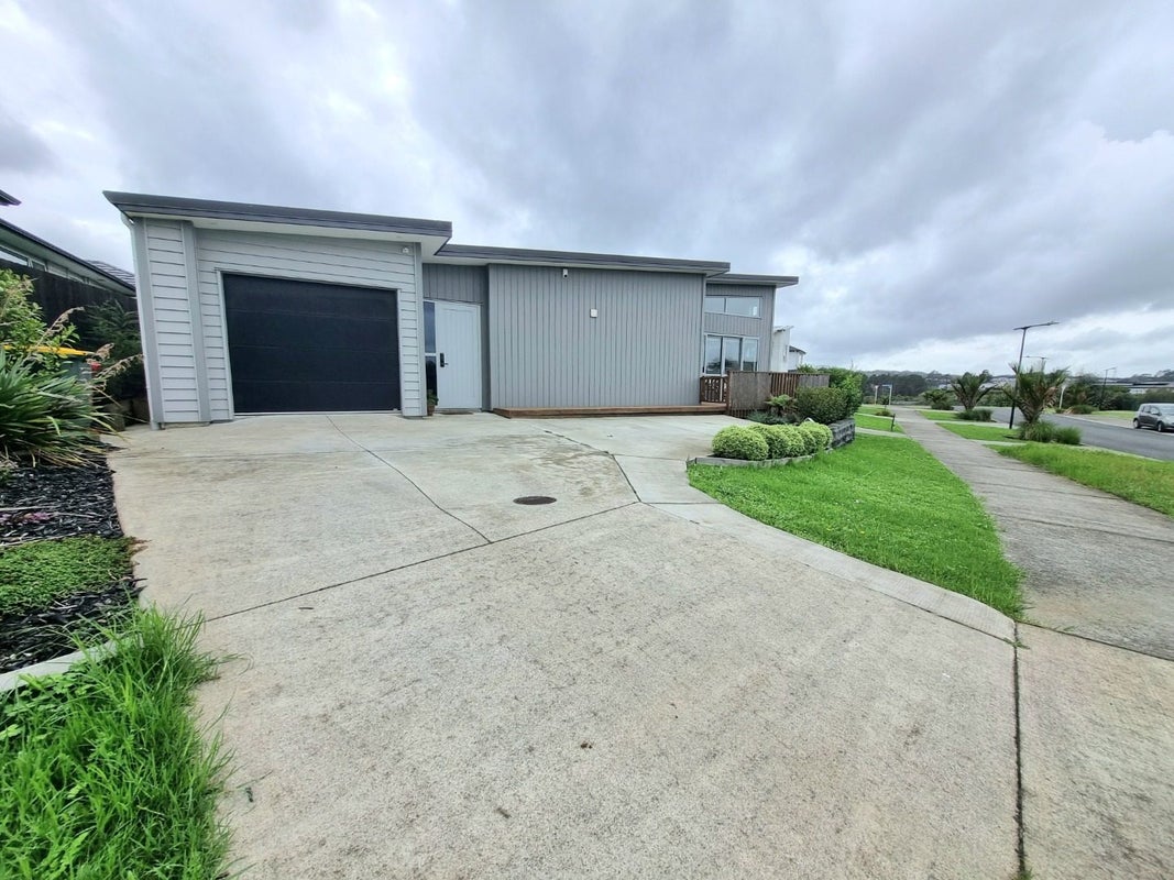 42 Huarahi Pai Road, Huapai, Kumeu - Carousel 1