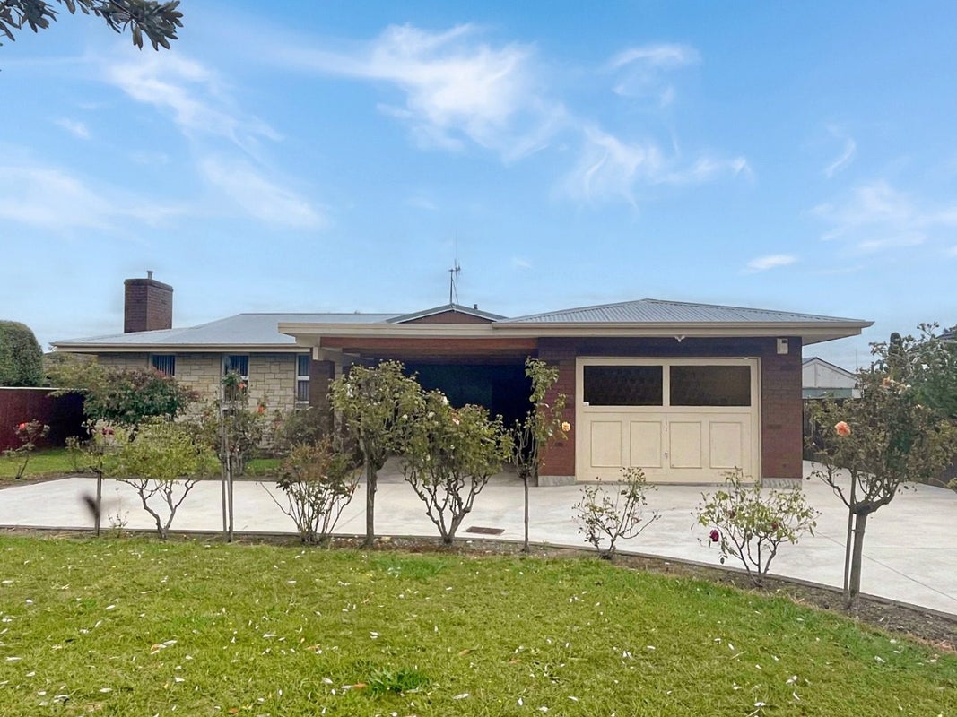 15 College Street, Awapuni, Palmerston North - Carousel 1
