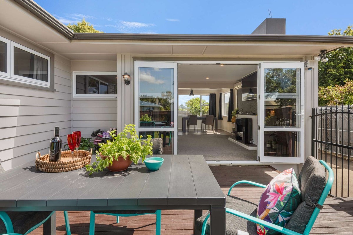 4 Aspiring Avenue, Milson, Palmerston North - Carousel 2