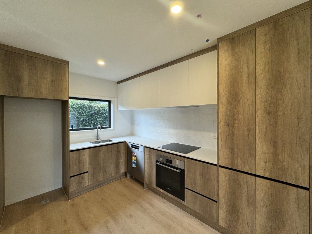 6/320 Rangatira Road, Beach Haven, Auckland - Carousel 1