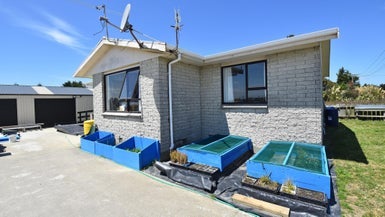 100 Severn Street, Clifton, Invercargill - Carousel 1