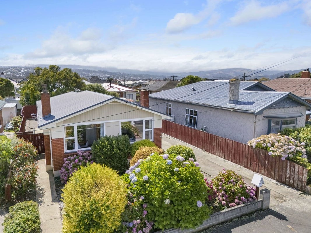 18 Larkworthy Street, Saint Kilda, Dunedin - Carousel 1
