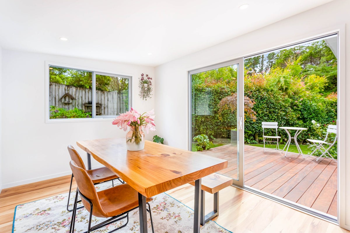 106 Candia Road, Henderson Valley, Auckland - Carousel 1