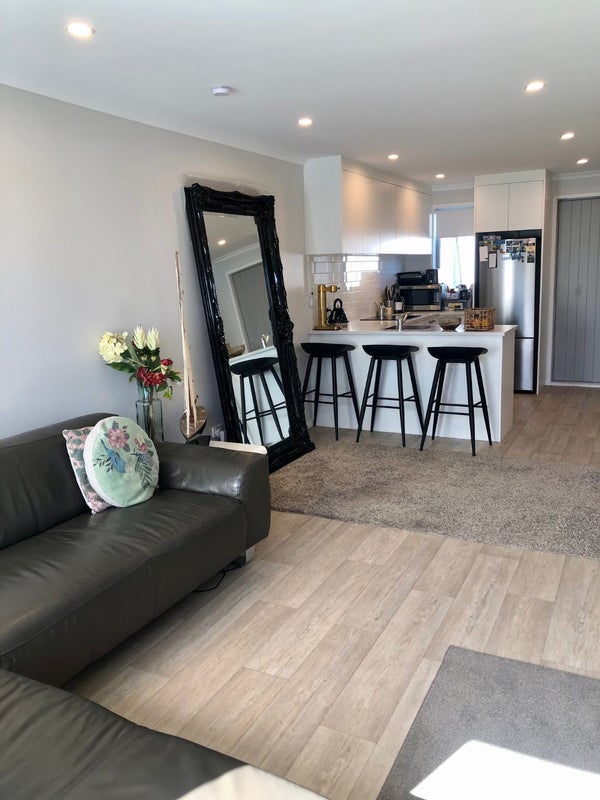 74A Stanley Road, Glenfield, Auckland - Carousel 1