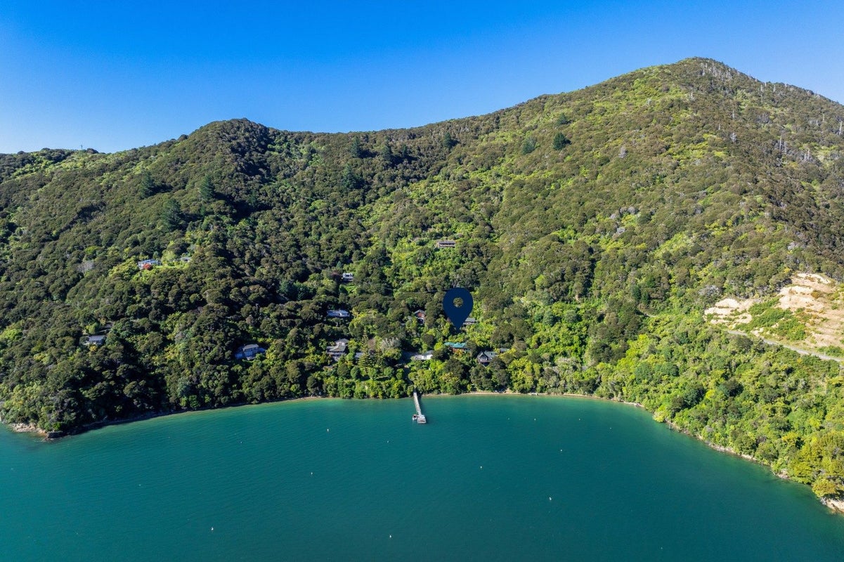 19 Tara Bay Road, TE MAHIA - Carousel 41