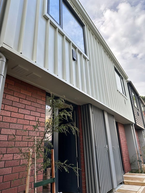 2/65 Strathmore Avenue, Strathmore Park, Wellington - Carousel 1