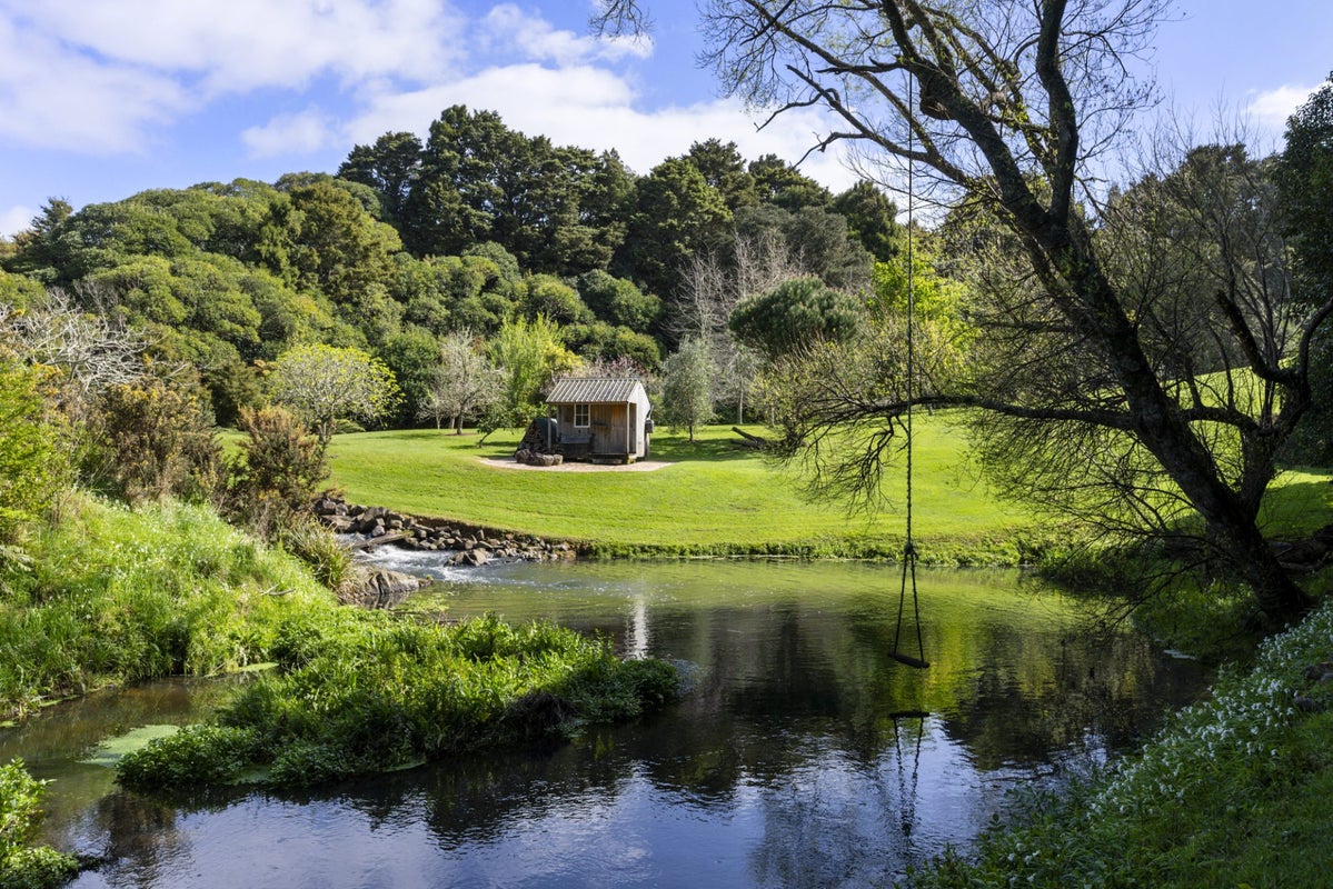 94 Fitzpatrick Road, Manurewa - Carousel 1