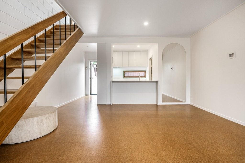 2/14 Fowlds Avenue, Sandringham, Auckland - Carousel 2
