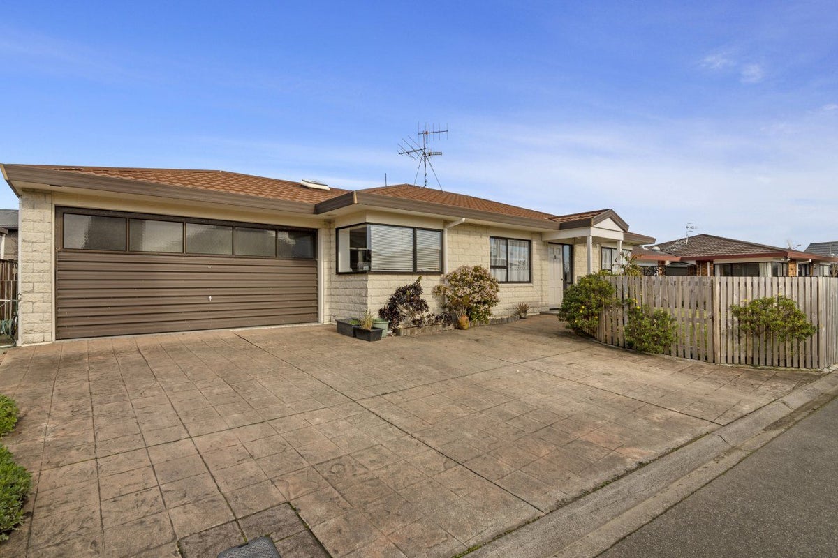 12 Penton Way, Tahunanui, Nelson - Carousel 1