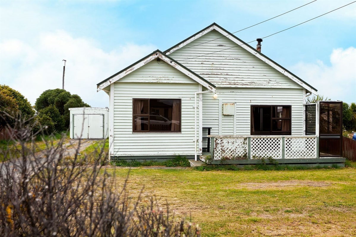 28 Beach Road, Kaikoura - Carousel 1