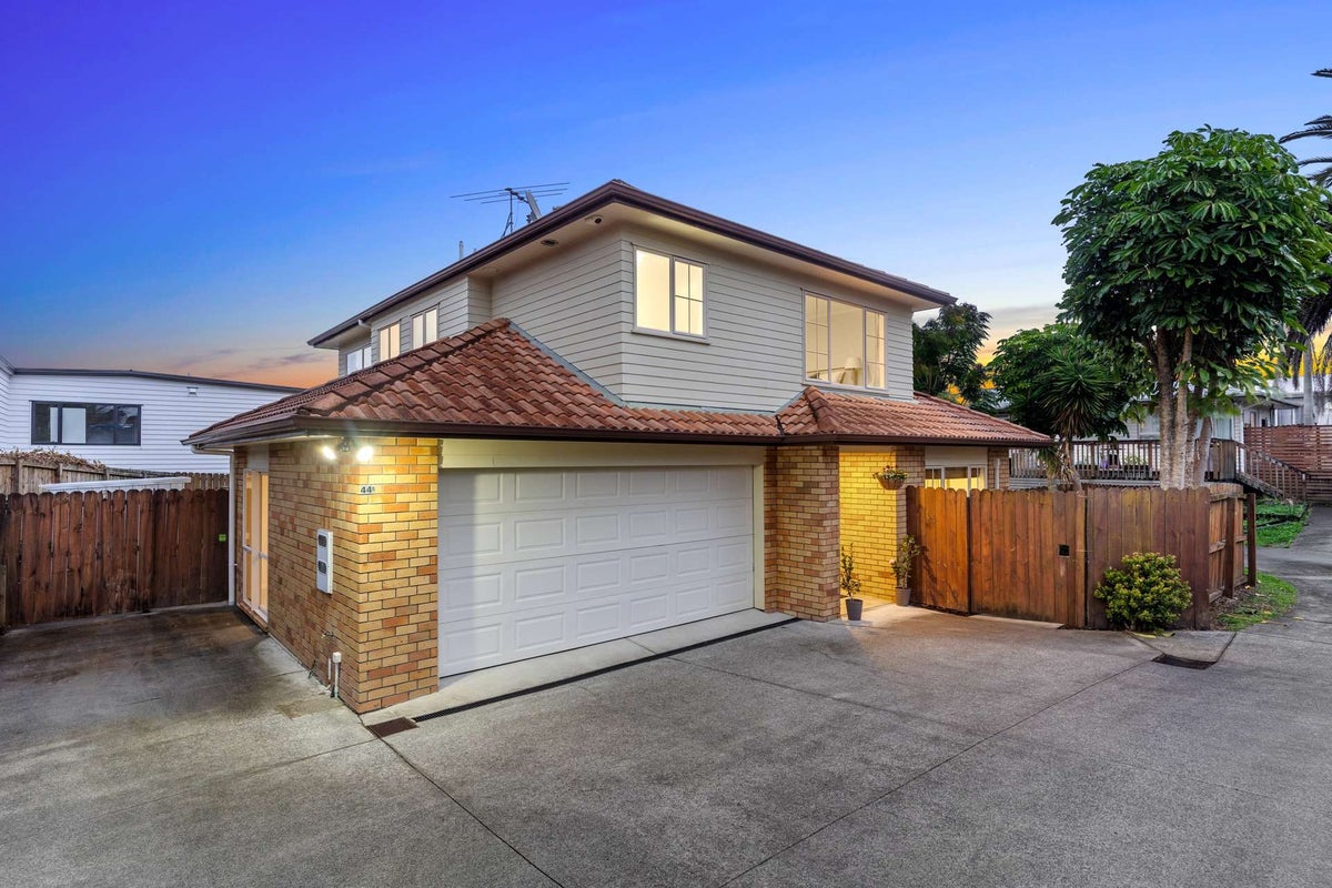 44A Rodney Street, Howick, Auckland - Carousel 2