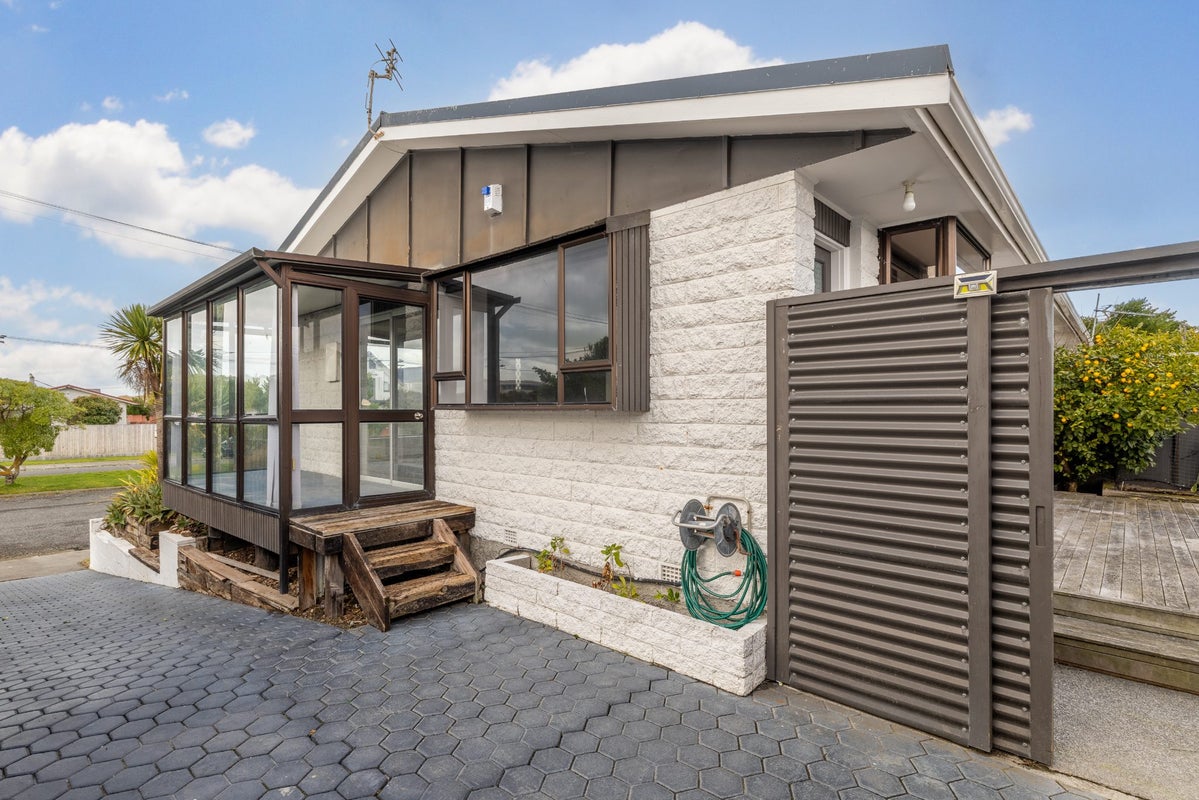 1/138 Oram Avenue, New Brighton, Christchurch - Carousel 1