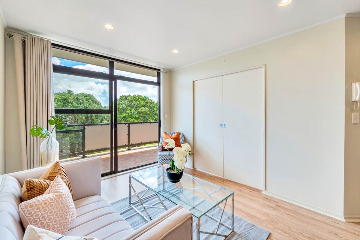 5/372 Rosedale Road, Rosedale, Auckland - Carousel 1