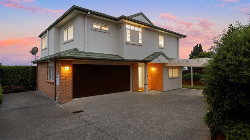 37C Milton Road, Otumoetai, Tauranga - Carousel 1