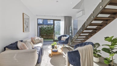 6/20 Trent Street, Island Bay, Wellington - Carousel 1