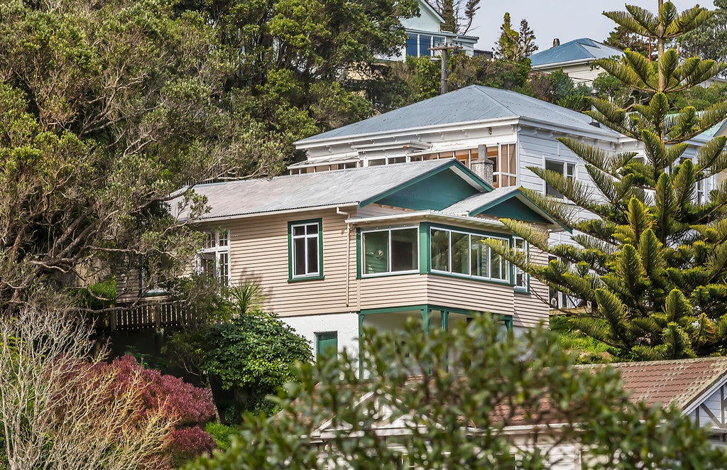 56 Fairview Crescent, Kelburn, Wellington - Carousel 1
