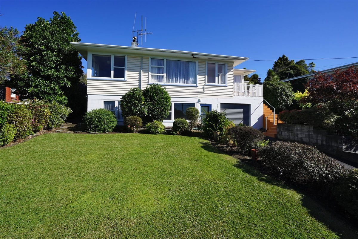 39 Aurora Terrace, Hillcrest, Hamilton - Carousel 1