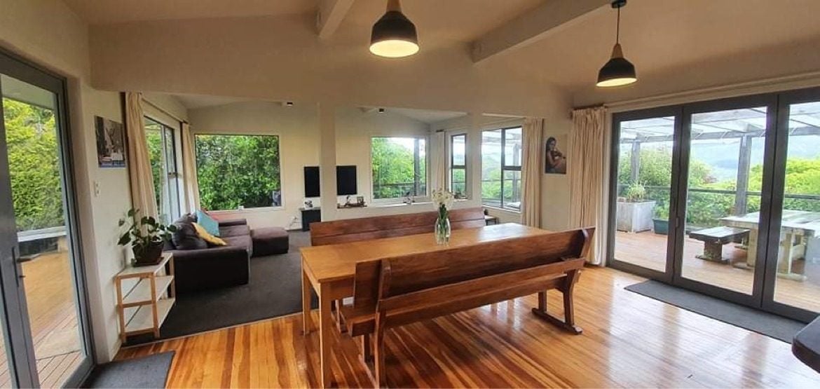 17 Wattle Grove, Maungaraki, Lower Hutt - Carousel 1
