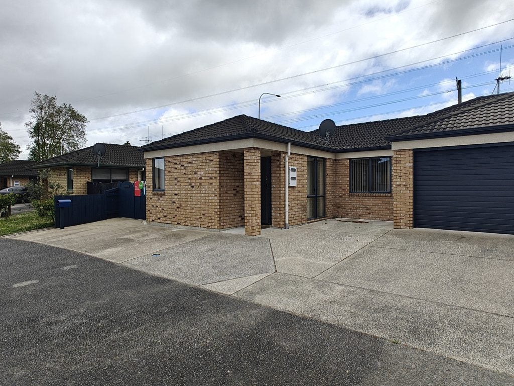 16 Archer Court, Hamilton East, Hamilton - Carousel 2