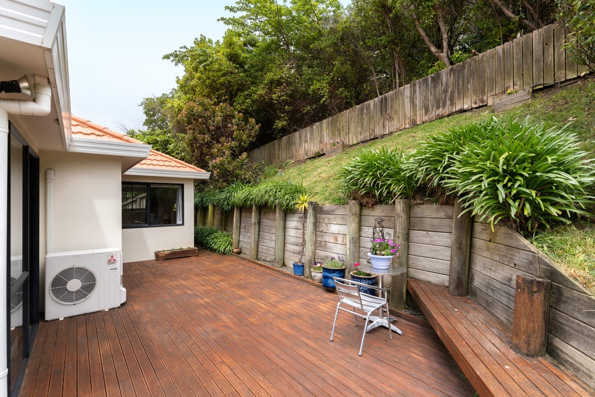 17 Corsham Grove, Churton Park, Wellington - Carousel 15
