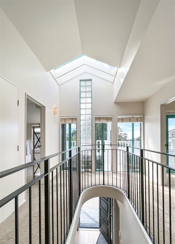 2/11 Clematis Avenue, Murrays Bay, Auckland - Carousel 2
