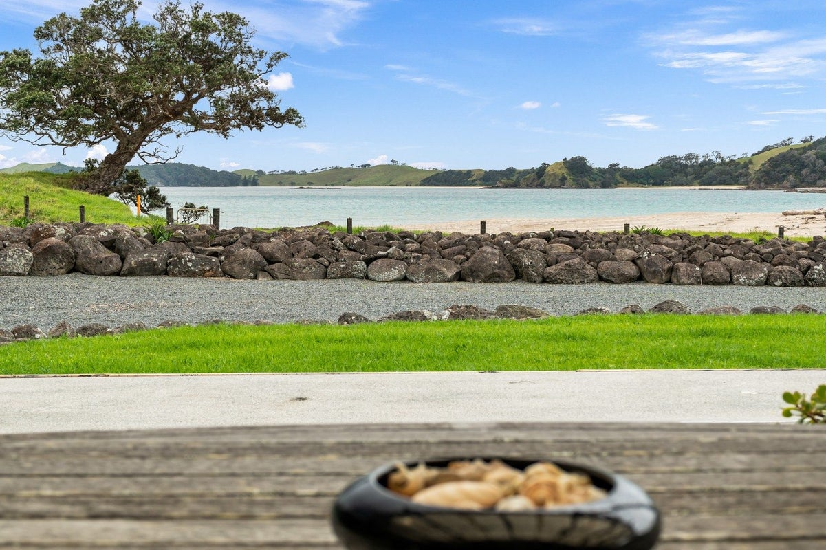 178 Ngahau Bay Road, Helena Bay, Hikurangi - Carousel 2