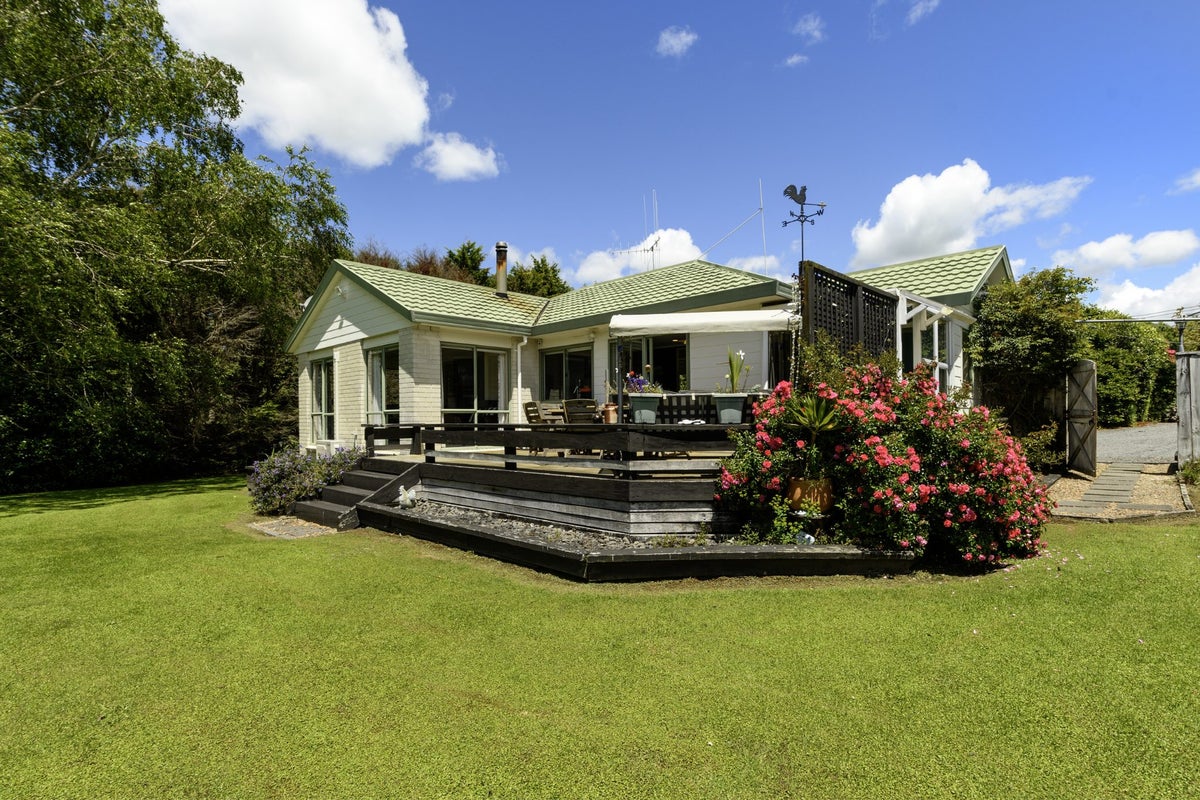233 Ruahihi Road, Omanawa, Tauranga - Carousel 1