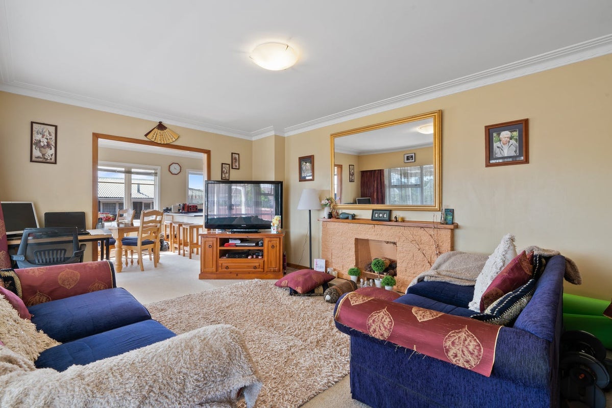 12 Hooks Road, Manurewa, Auckland - Carousel 2