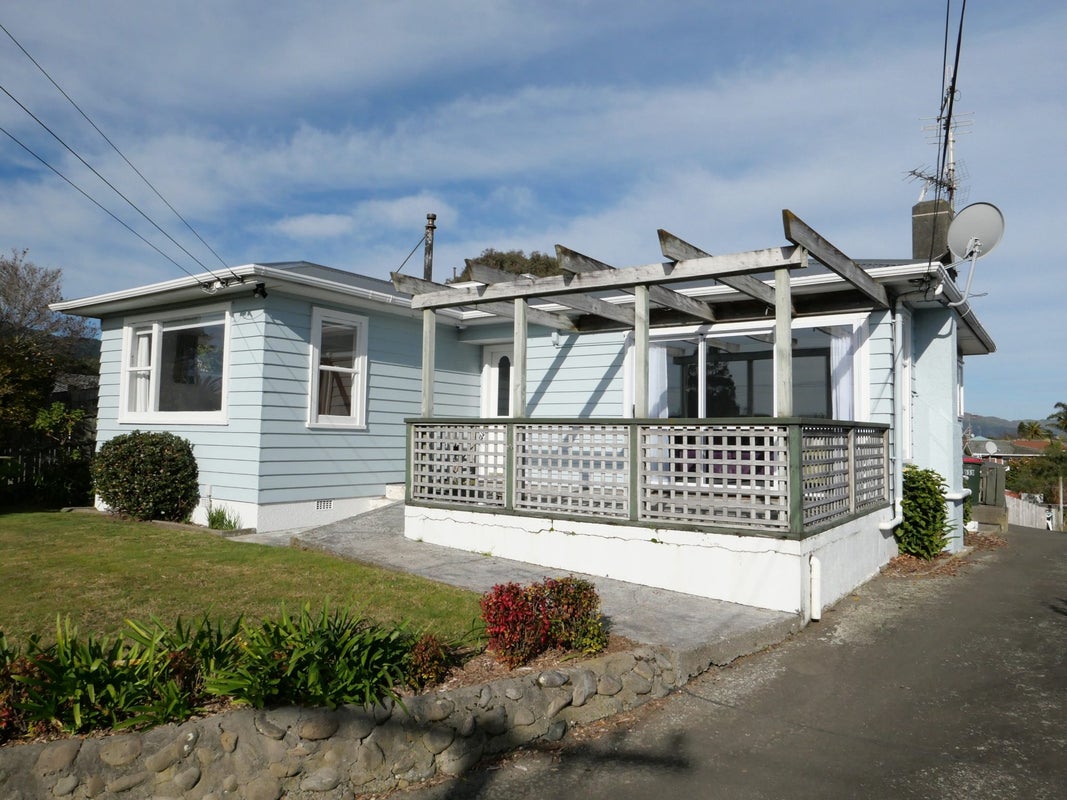 50 Raumati Road, Raumati Beach, Paraparaumu - Carousel 2