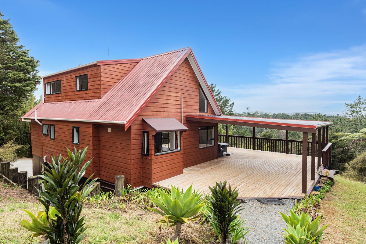 252 Gray Road, Maungatapere, Kamo - Carousel 1