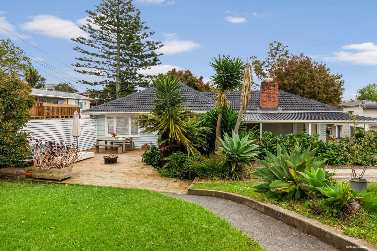 1/38 Clayburn Road, Glen Eden, Auckland - Carousel 2